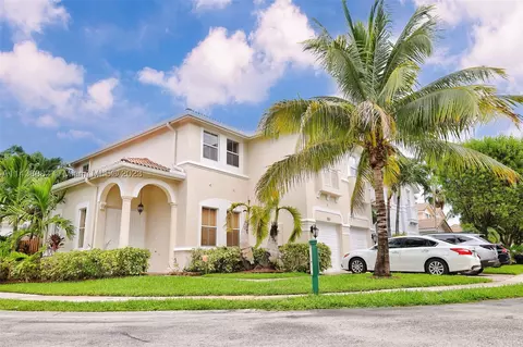 301 SW 87th Path, Miami, FL 33174