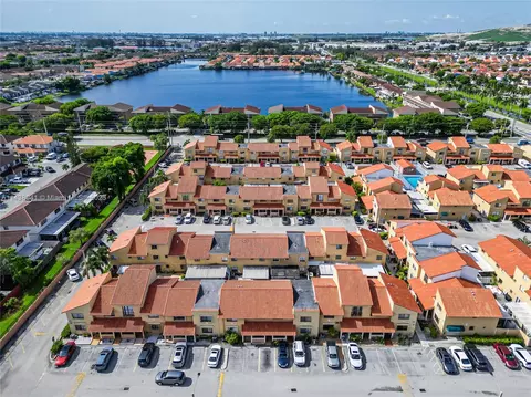 2730 W 61st Pl #204, Hialeah, FL 33016
