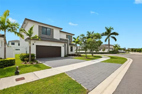 23393 SW 107th Pl, Homestead, FL 33032