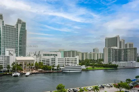 400 Leslie Dr #824, Hallandale Beach, FL 33009