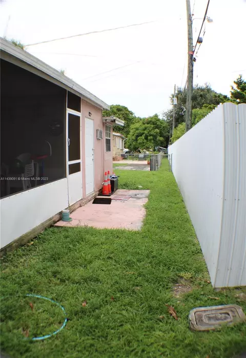 81 E 54th St, Hialeah, FL 33013 photo 18