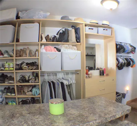 81 E 54th St, Hialeah, FL 33013 photo 8