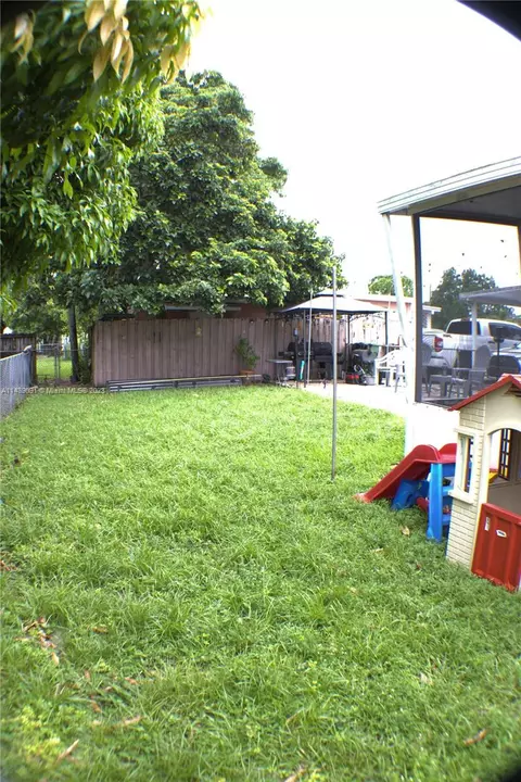 81 E 54th St, Hialeah, FL 33013 photo 15