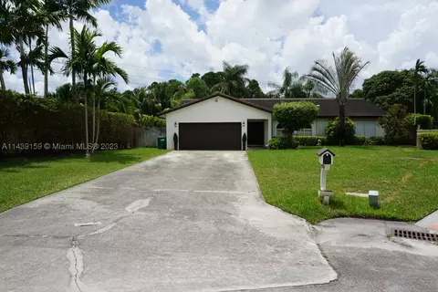 19748 SW 84th Pl, Cutler Bay, FL 33189