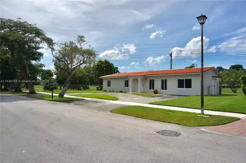 7602 SW 135th Pl, Miami, FL 33183