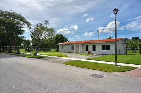 7602 SW 135th Pl, Miami, FL 33183