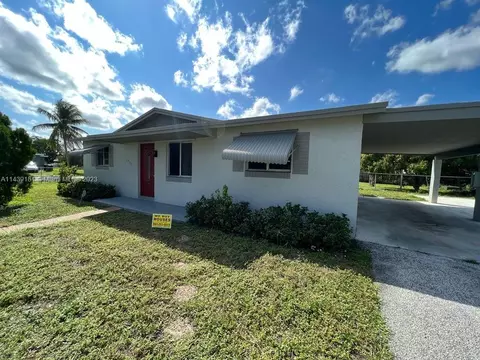 2415 NW 26th Ave, Fort Lauderdale, FL 33311