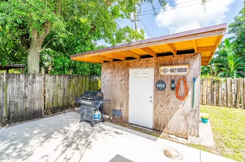 741 SE 1st St, Hialeah, FL 33010 photo 26