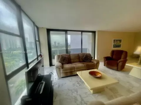 3675 N Country Club Dr #803, Aventura, FL 33180