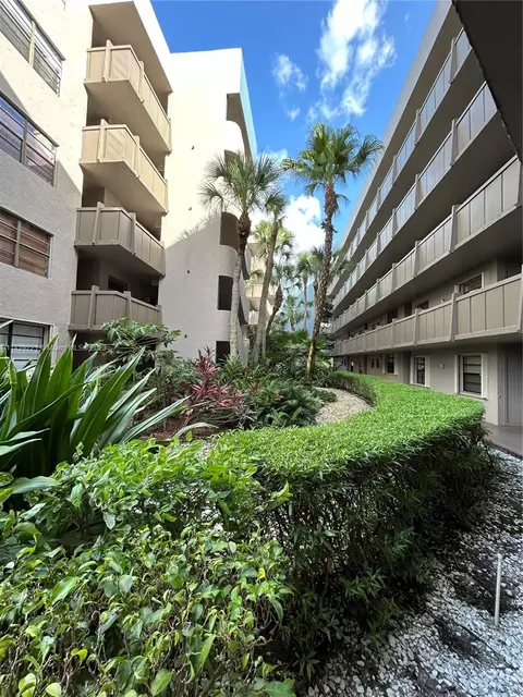 900 Colony Point Cir #315, Pembroke Pines, FL 33026