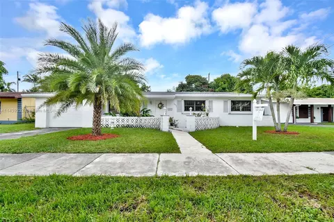 16521 SW 102nd Ct, Miami, FL 33157