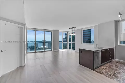 500 Brickell Ave #3102, Miami, FL 33131