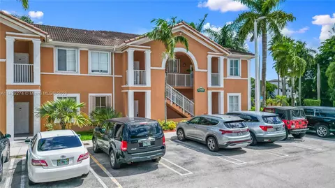 17830 NW 73rd Ave #101-22, Hialeah, FL 33015