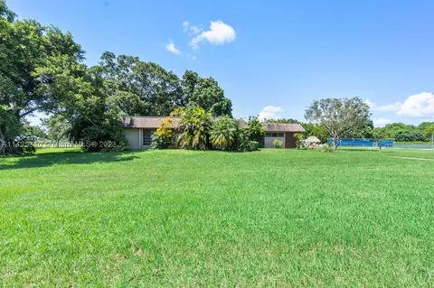18201 SW 50th Ct, Southwest Ranches, FL 33331