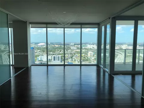 1040 Biscayne Blvd #3706, Miami, FL 33132
