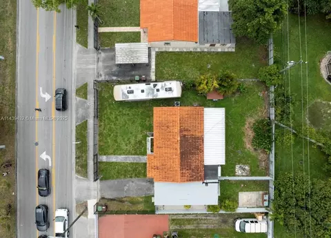 View/Area - 3360 E 10th Ave, Hialeah, FL 33013 photo 9 of 9