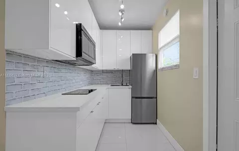 Kitchen - 3360 E 10th Ave, Hialeah, FL 33013 photo 5 of 5
