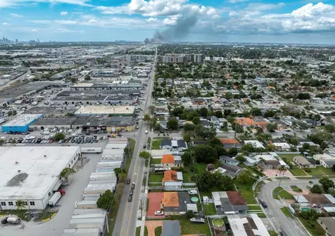 View/Area - 3360 E 10th Ave, Hialeah, FL 33013 photo 4 of 9