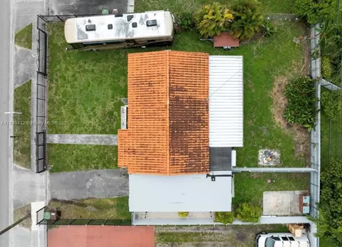 View/Area - 3360 E 10th Ave, Hialeah, FL 33013 photo 8 of 9