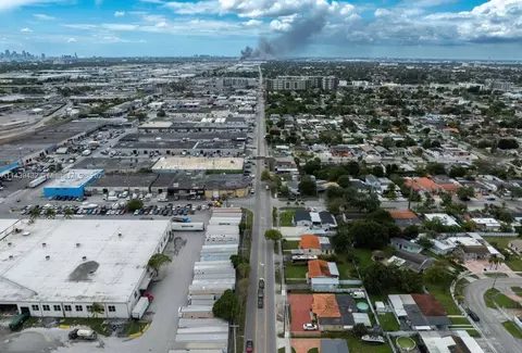 View/Area - 3360 E 10th Ave, Hialeah, FL 33013 photo 5 of 9