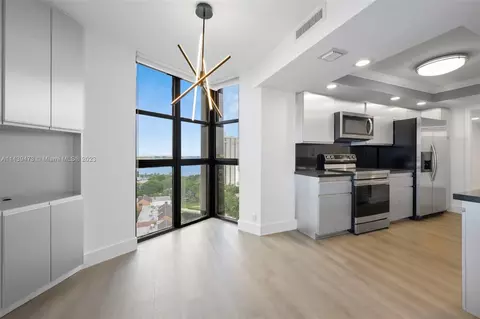 1000 Quayside Ter #1801, Miami, FL 33138