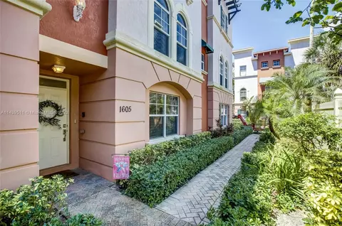 1033 NE 17th Way #1605, Fort Lauderdale, FL 33304