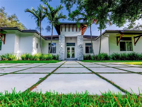 7895 SW 131st St, Pinecrest, FL 33156