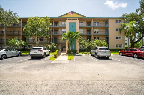 12650 SW 6th St #114K, Pembroke Pines, FL 33027