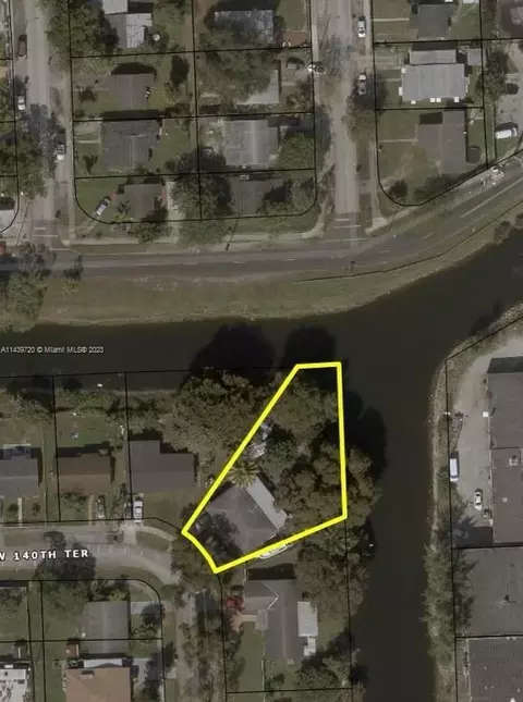 13999 NW 22nd Pl, Opa Locka, FL 33054