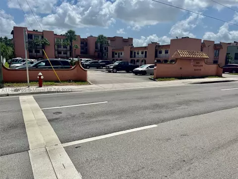 6675 W 4th Ave #309, Hialeah, FL 33012