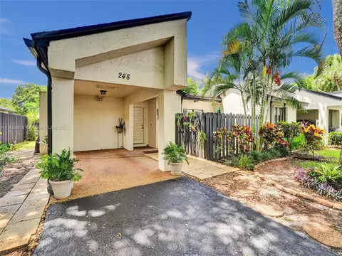 248 Fairway Cir, Weston, FL 33326