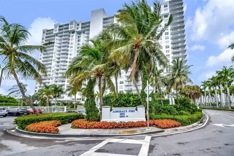 2801 NE 183rd St #302W, Aventura, FL 33160