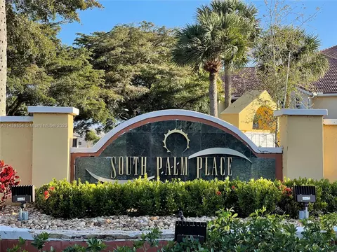 7670 Westwood Dr #702, Tamarac, FL 33321