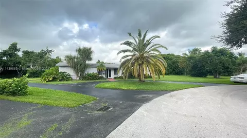 8760 SW 155th St, Palmetto Bay, FL 33157