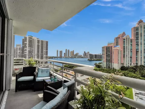 3300 NE 192nd St #1413, Aventura, FL 33180