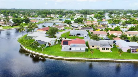 5904 NW 68th Ter, Tamarac, FL 33321