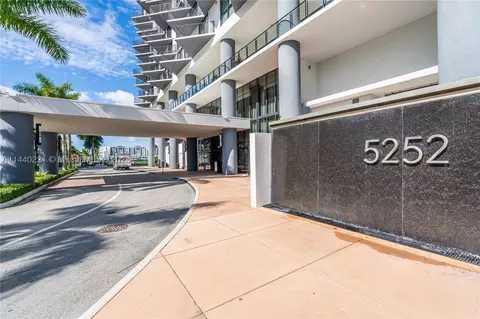 5252 NW 85th Ave #1801, Doral, FL 33166