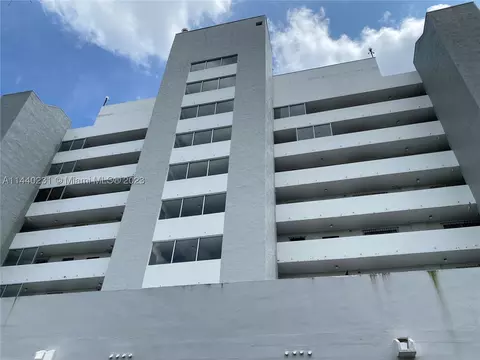 2950 SW 3rd Ave #8E, Miami, FL 33129