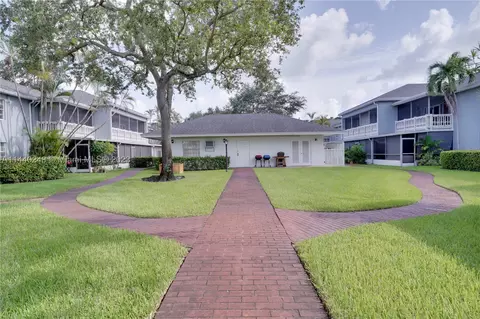 7554 Stirling Rd #201, Hollywood, FL 33024