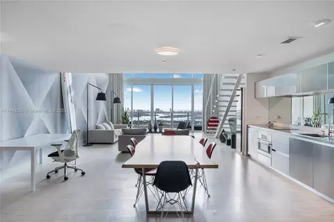1040 Biscayne Blvd #3202, Miami, FL 33132