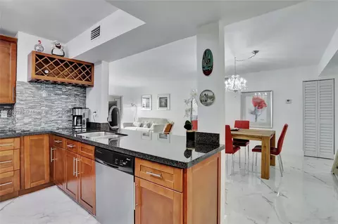 12231 Royal Palm Blvd #4P, Coral Springs, FL 33065