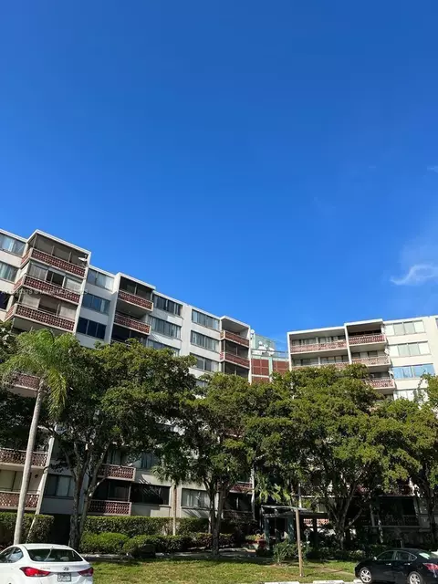 4222 Inverrary Blvd #4313, Lauderhill, FL 33319
