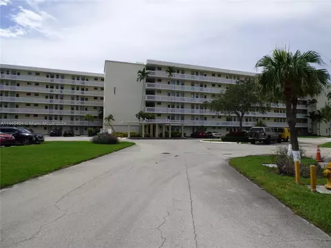 2859 Leonard Dr #G306, Aventura, FL 33160
