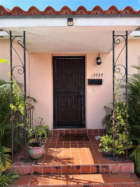 3550 NW 4th Ter, Miami, FL 33125