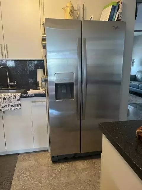 61 E 61st St, Hialeah, FL 33013 photo 8