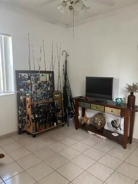 61 E 61st St, Hialeah, FL 33013 photo 12