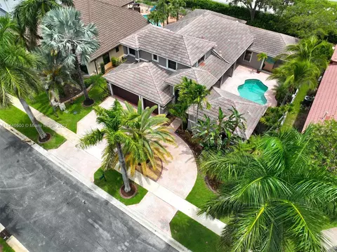 3911 SW 185th Ave, Miramar, FL 33029