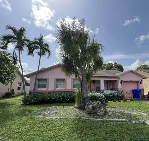 1910 SW 86th Ave, North Lauderdale, FL 33068