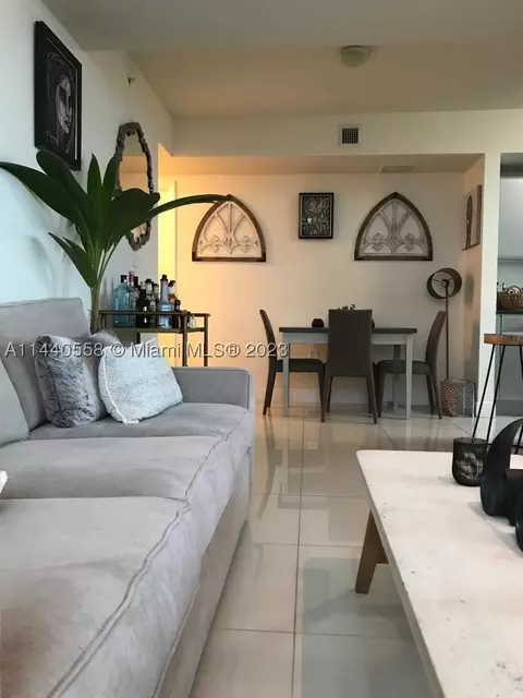 1871 NW S River Dr #1601, Miami, FL 33125