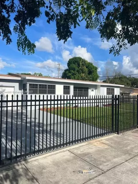 19121 NW 37th Ct, Miami Gardens, FL 33055